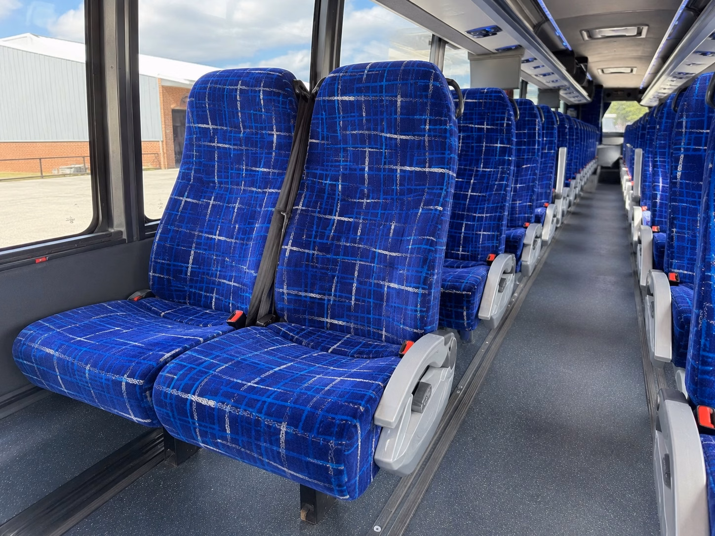 shuttle guests between cedar rapids hotels and your wedding venue without the parking headache